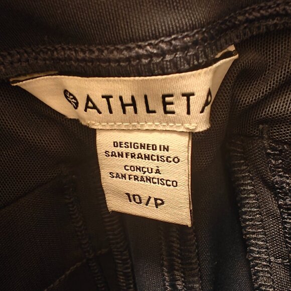 Athleta Headlands Hybrid High Rise Cargo Legging - size 10P - Navy - Picture 4 of 5